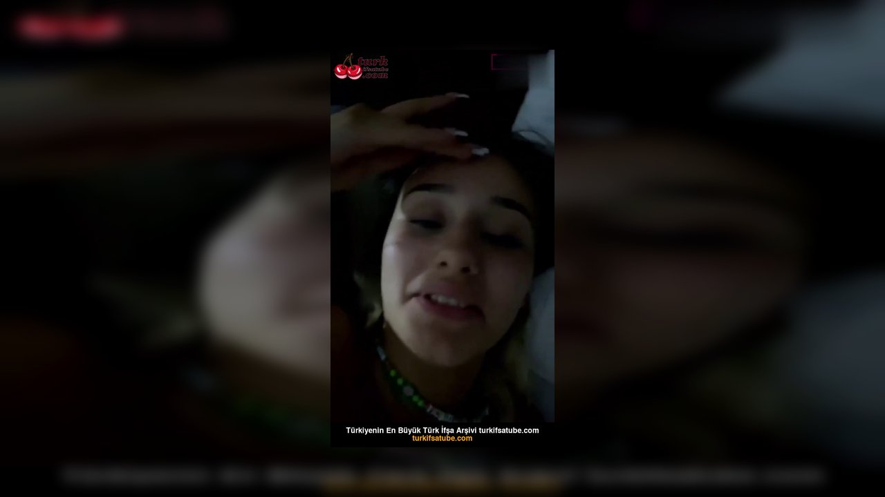 Naz Elbir ifşa uykulu gözlerle yayın yaptı - Video İzle.mp4