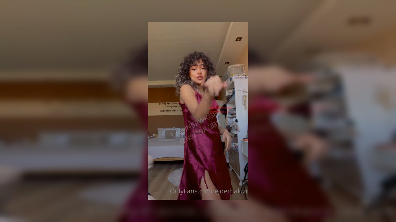 Ejderha Kızı Onlyfans 450$ değerinde ppv videoları part 16 - Video İzle