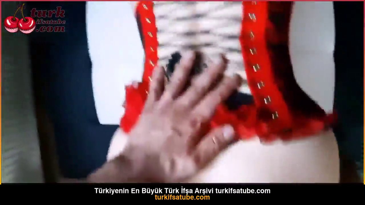Biri ağzını biri amını sikiyor çok mutlu - Video İzle