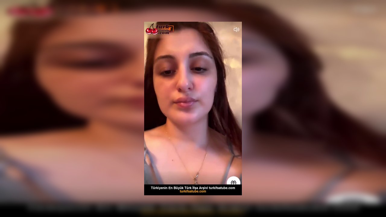 Larisa ifşa Amcık açtı