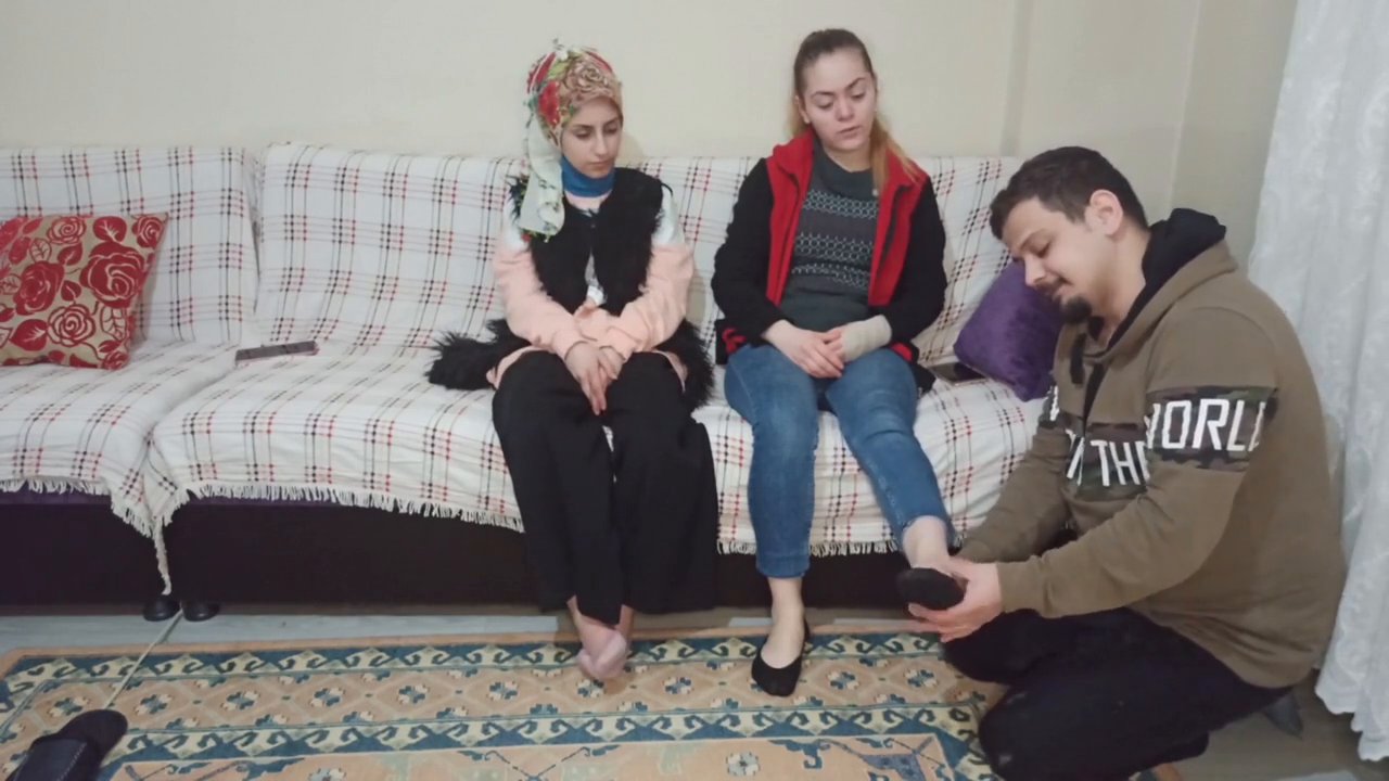 İzle TÜRBANLI KRALİÇE VE ARKADAŞI - Video İzle.mp4 - VOE _ Content Delivery Network (CDN) & Video Cloud