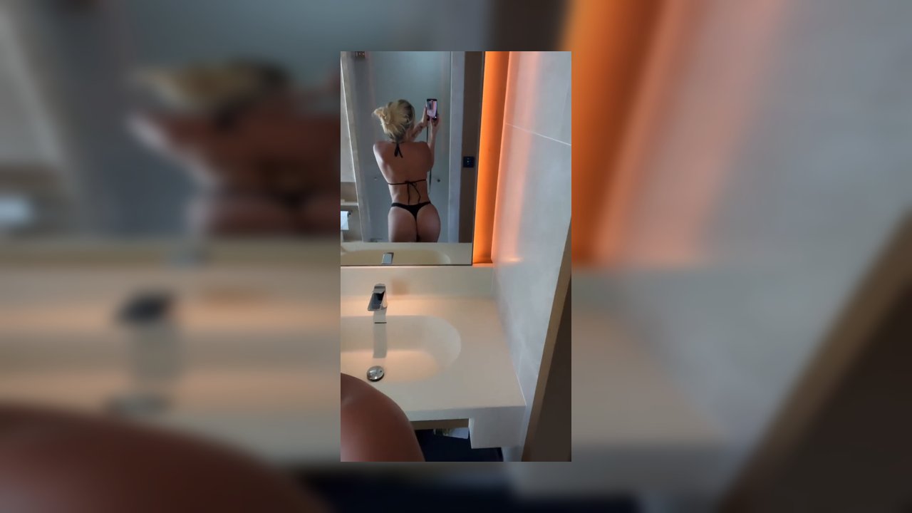 Wanda Nara Çeşitli erotik videoları ve saksosu part 1 - Video İzle