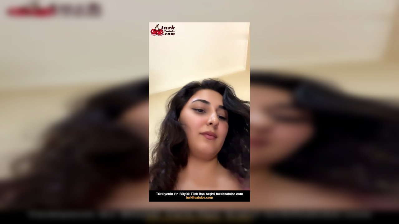 Zeynepsmith ifşa 2 kaşar kız nude canlı yayın yaptı - Video İzle