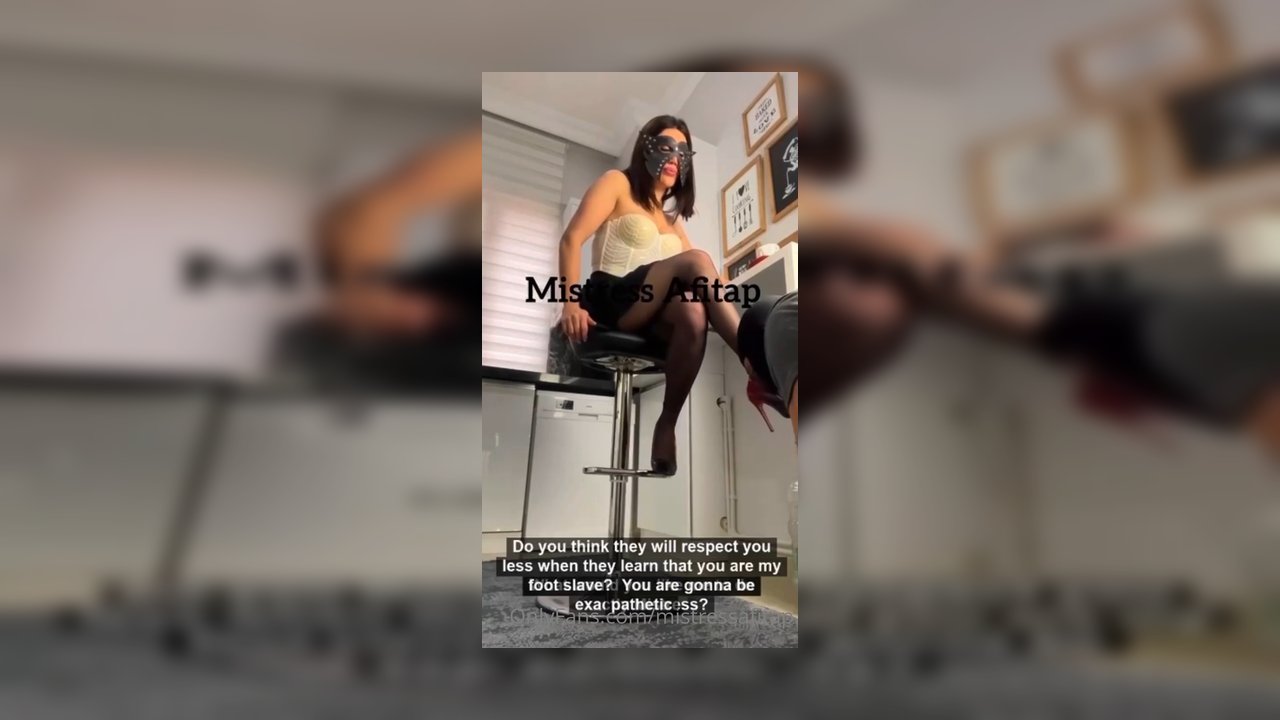 Kedinin fareyle oynadığı gibi oynayacağım seninle !! - Video İzle