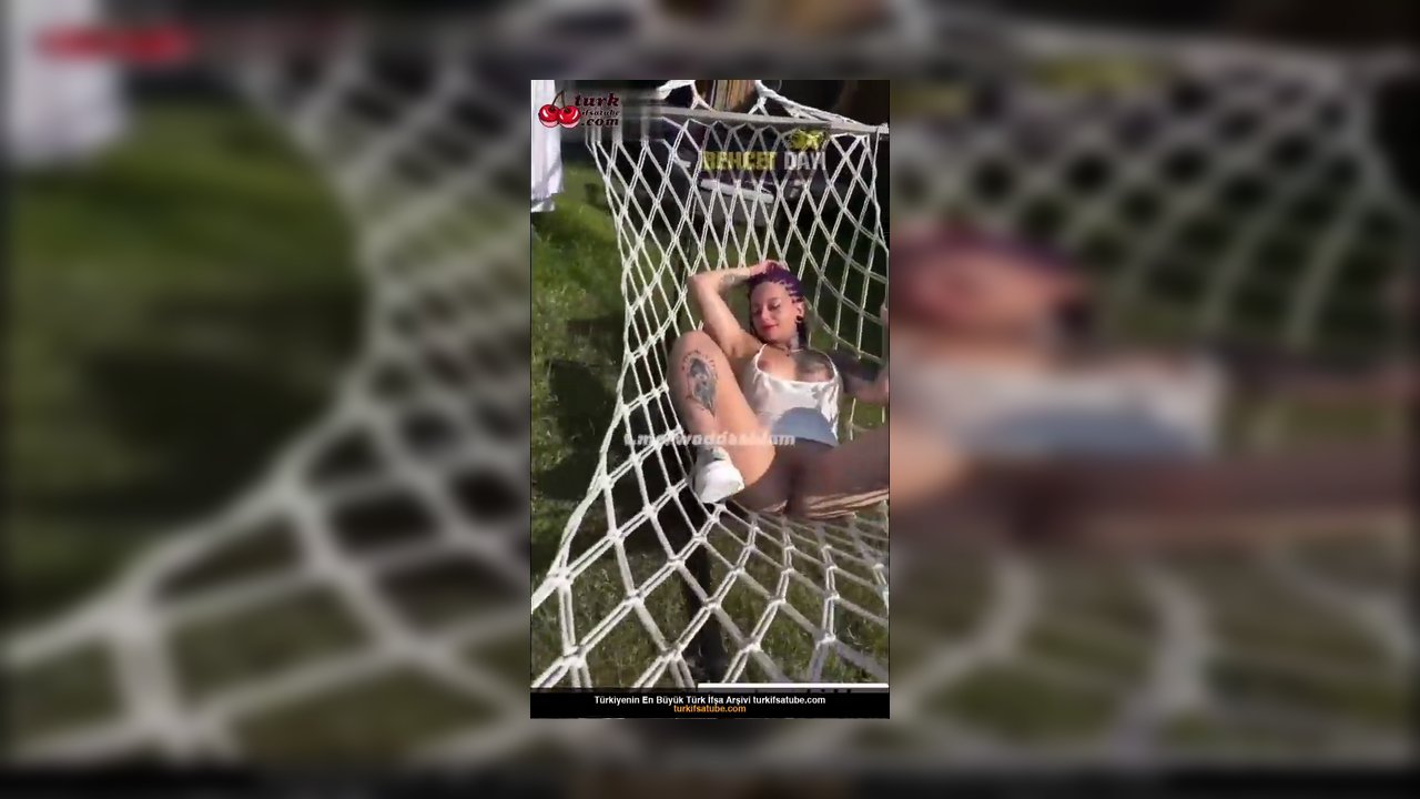 Yağmur Şimşek ifşa nude hamakta - Video İzle