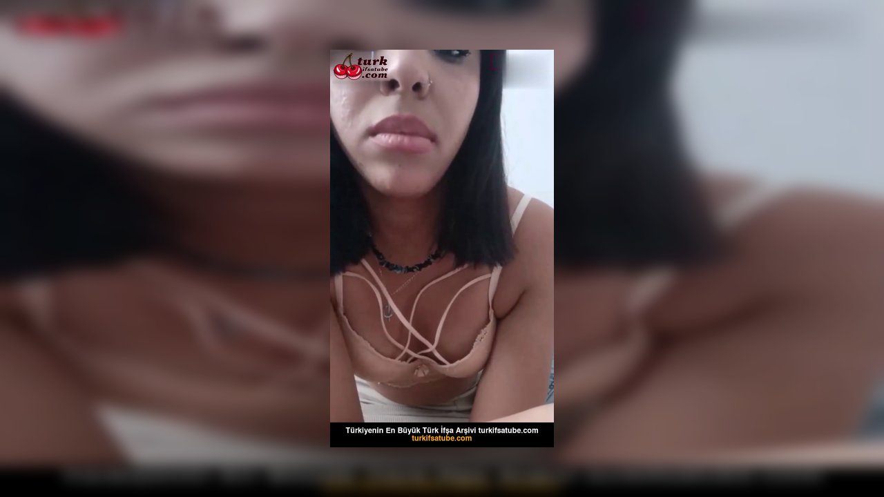 Tango Yanka ifşa Eteği sıyırıp sakso çekti