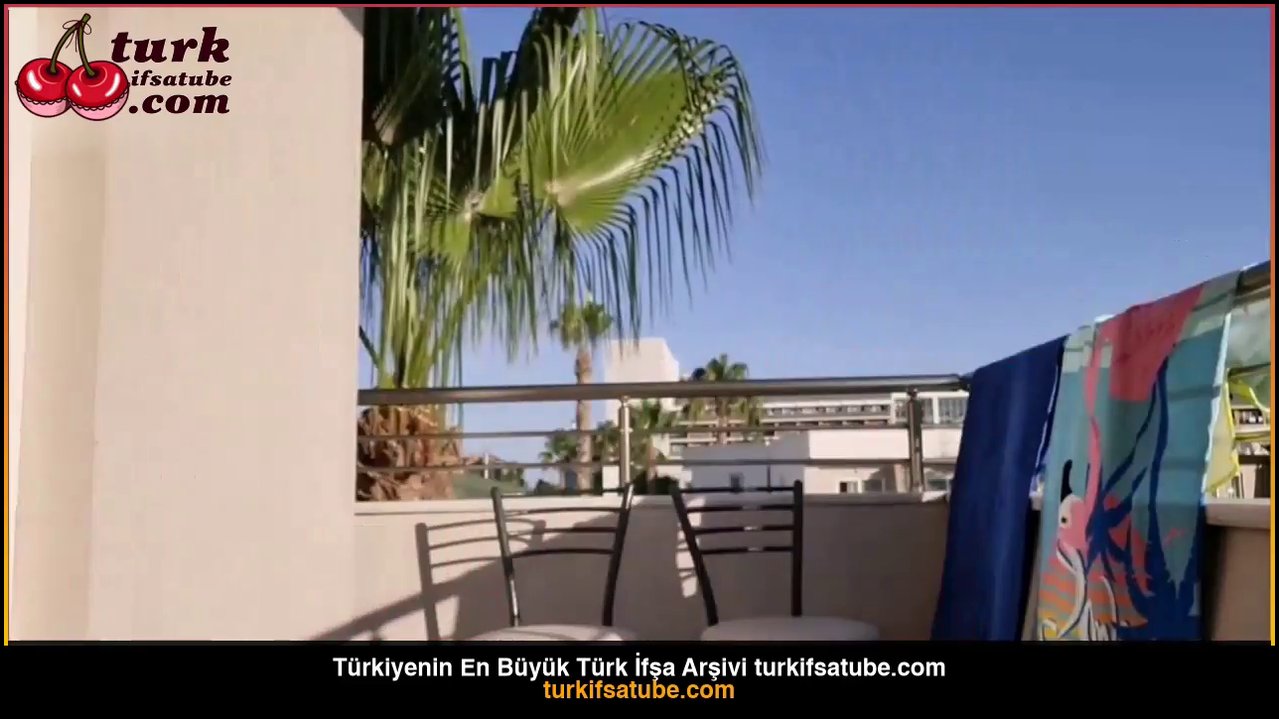 Zeynep Tümbek ifşa balkonda sabah sporu - Video İzle
