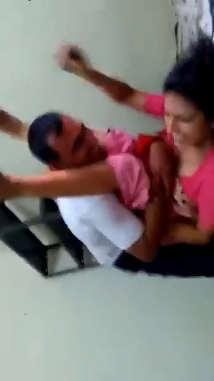 OUEvO2EFIA-6fyPmR7YzJ.mp4