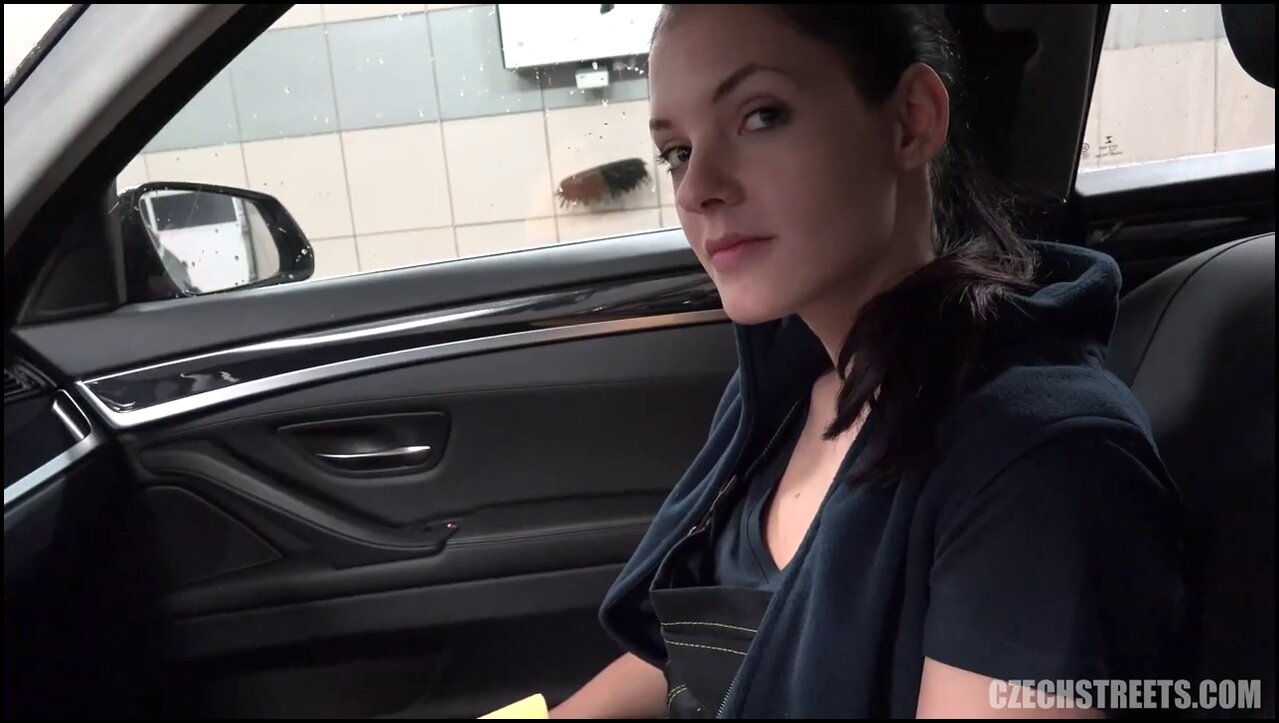 CzechStreets 17 11 27 Streets 107 XXX