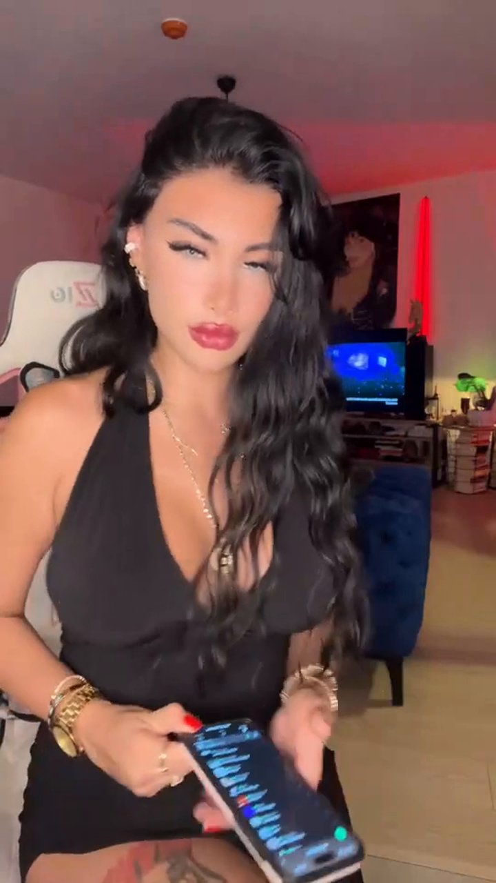 Hazelnut Superlive ve bigo içerikleri part 93 - Video İzle