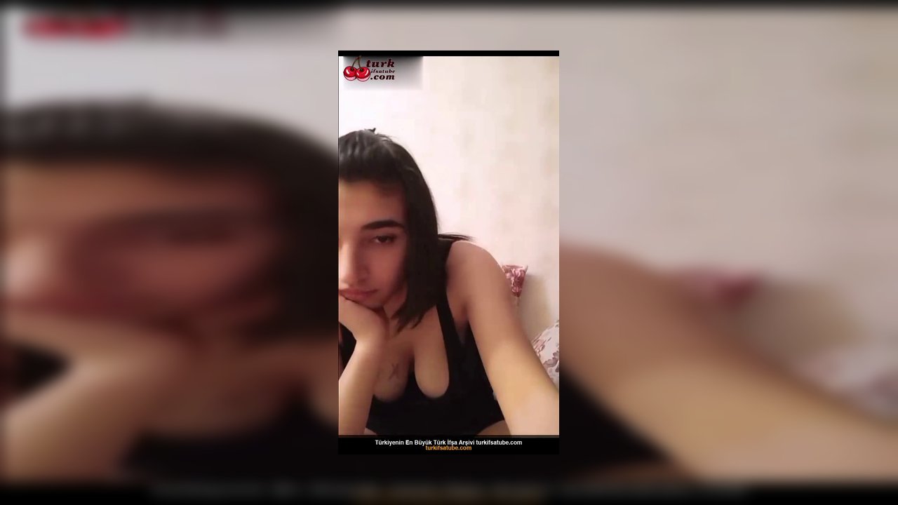 Tango Berfin ifşa memelerine dil atıyor