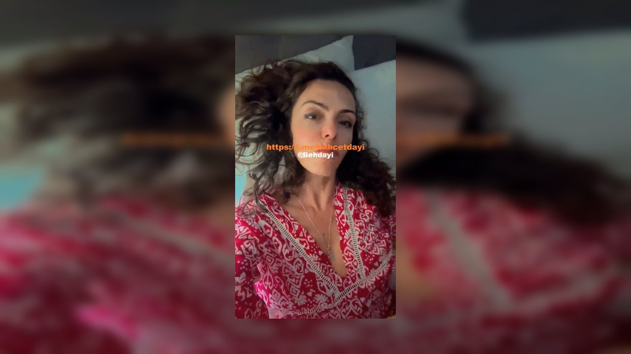 Karolin fişekçi youtube premium ifşa videoları part 6 - Video İzle