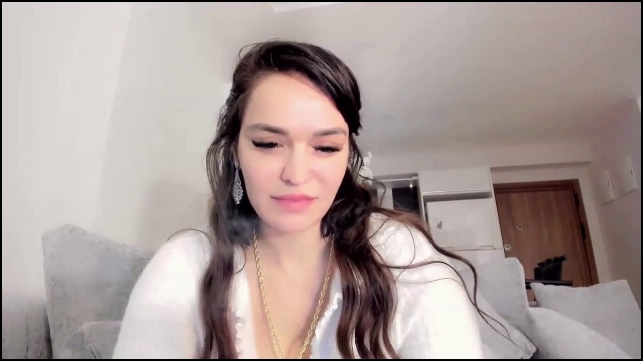 Fotomodel Zeynep StripChat ifşa videoları part 53 - Video İzle