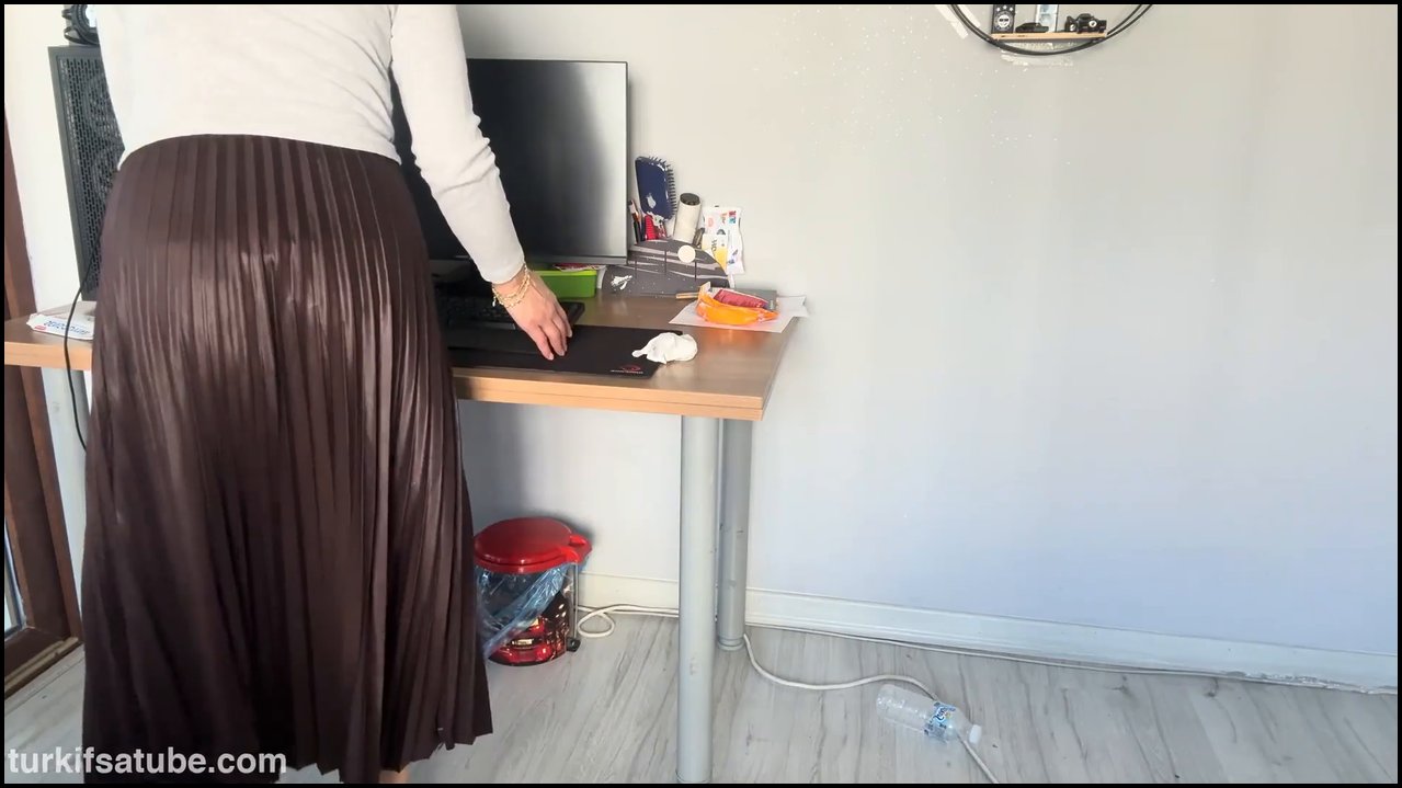 Esma ile Her Telden temizlik ifşa videoları part 5 - Video İzle