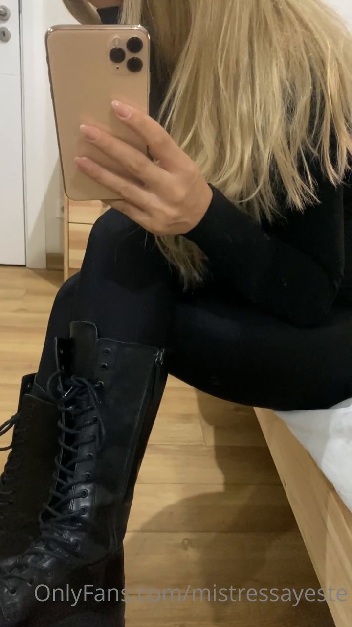 Your face must be under my boots or under my spit - Video İzle