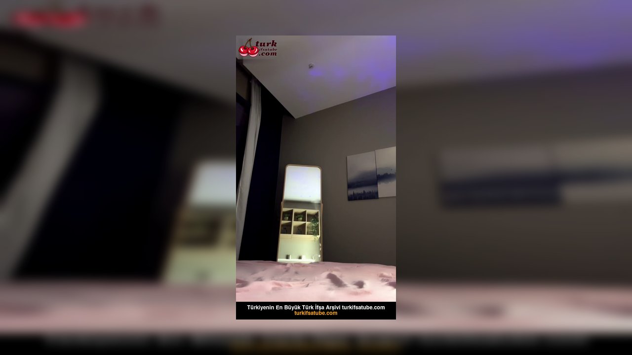 BenPoine ifşa nude göğüs dekolteli videosunu seyret - Video İzle
