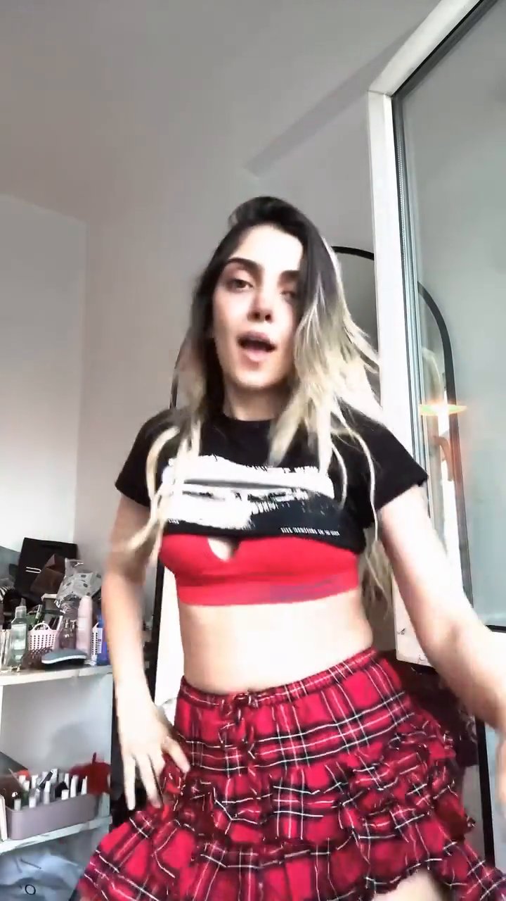 Büşra Mercan instagram abonelik ifşa videoları Part 18 - Video İzle