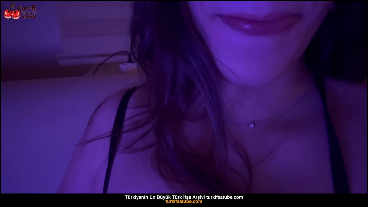 Selin Şeker ifşa Amcığına zoom yaptı