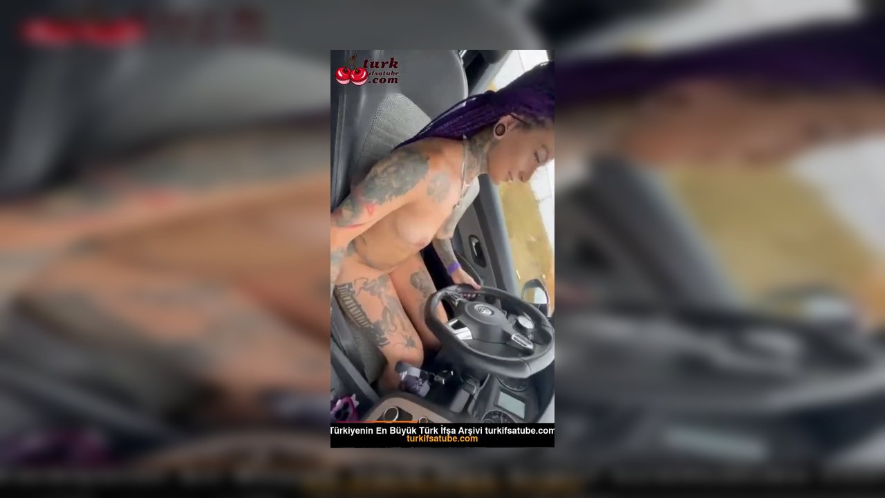 Yağmur Şimşek çırılçıplak araba kullanıp twerk yapıyor