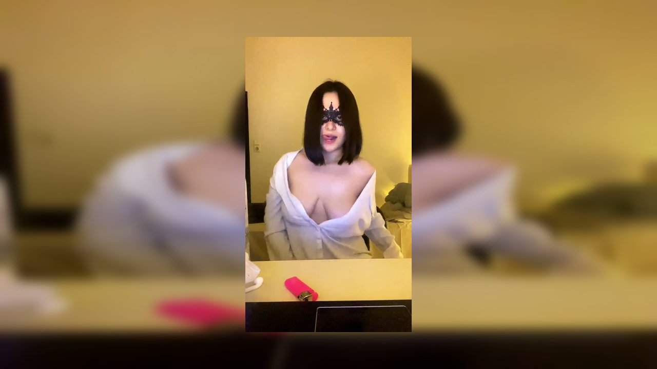 Tango Jelly (Desti) arşiv ifşa videoları part 2 - Video İzle