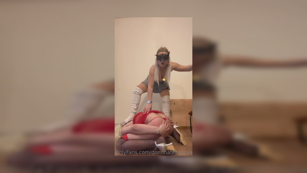 He begged me to spank his ass first and then he cried - Video İzle