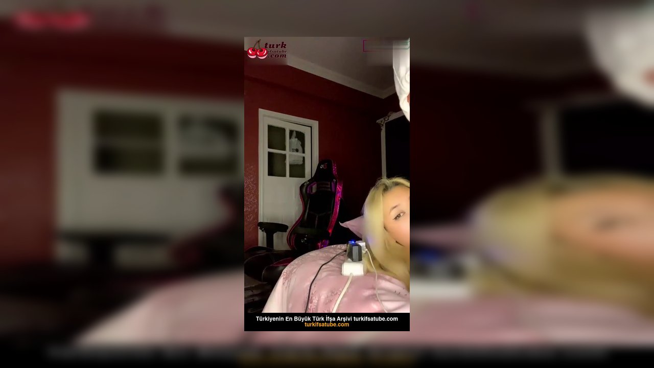 Genç sex Çıtır canlı yayında sevgilisi pompaladı ama göstermedi