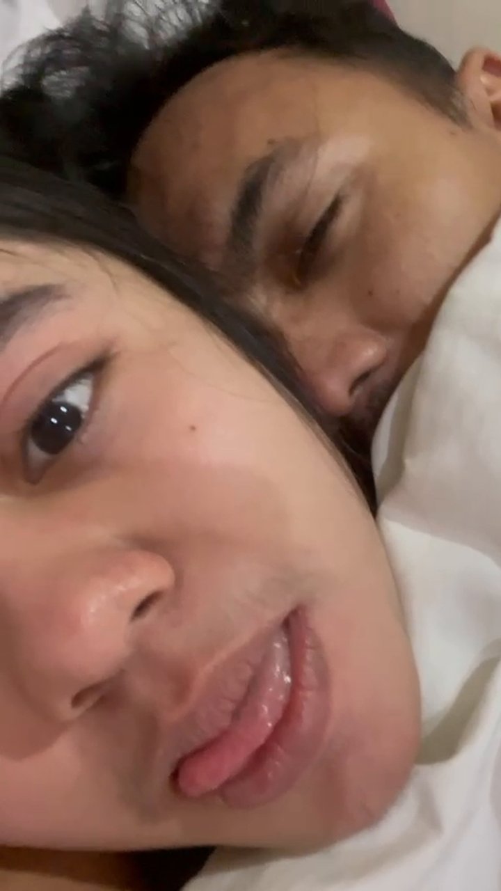 6iCYOMrws-KIeyXbpQ2.mp4