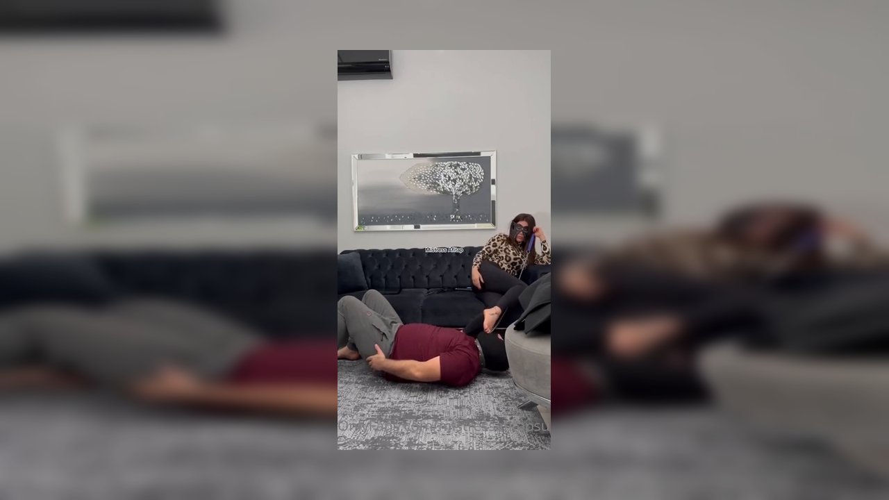 Training and punishing this New slave - Video İzle.mp4