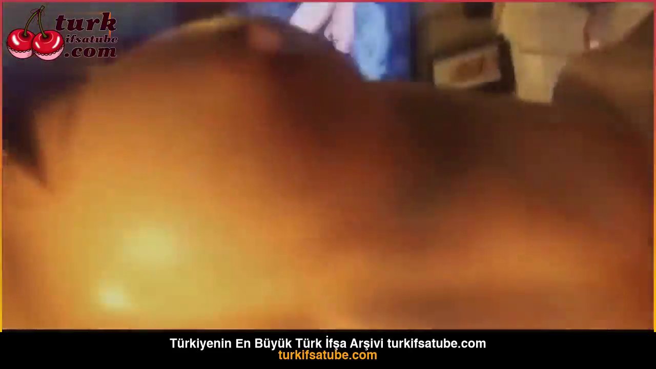 Sik içindeyken dans ediyor - Video İzle
