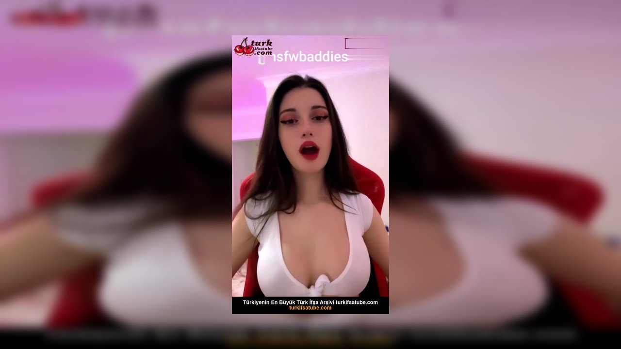 Zeynepiksy ifşa Ayakta twerk yaptı - Video İzle
