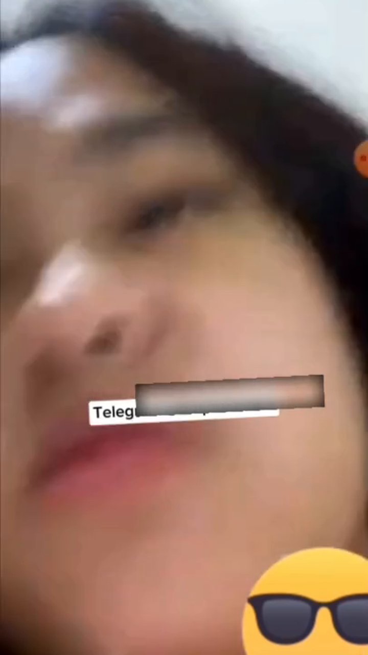 b5BWNS4yKr-M7Df4ZGKRZ.mp4