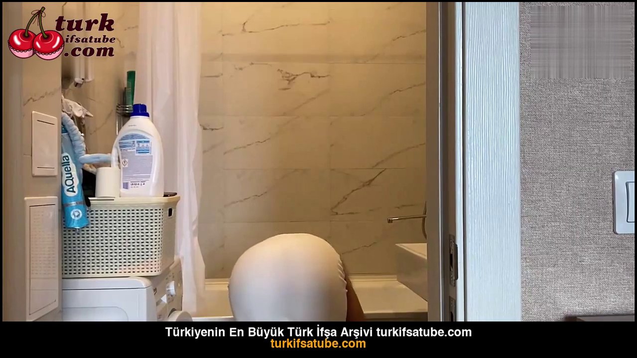 Anya Stark ifşa Banyo temizliği yaptı - Video İzle.mp4