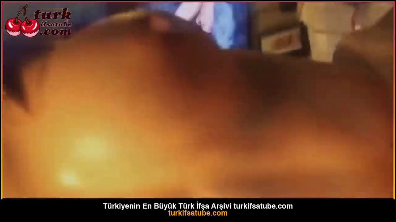 Sik içindeyken dans ediyor