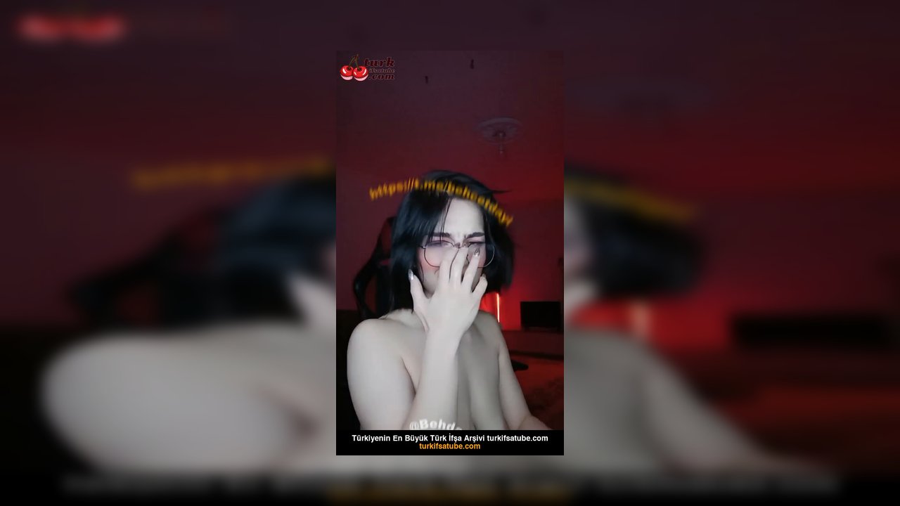 Kızıl Porno Tango Astmila sakso çekip sikişti - Video İzle