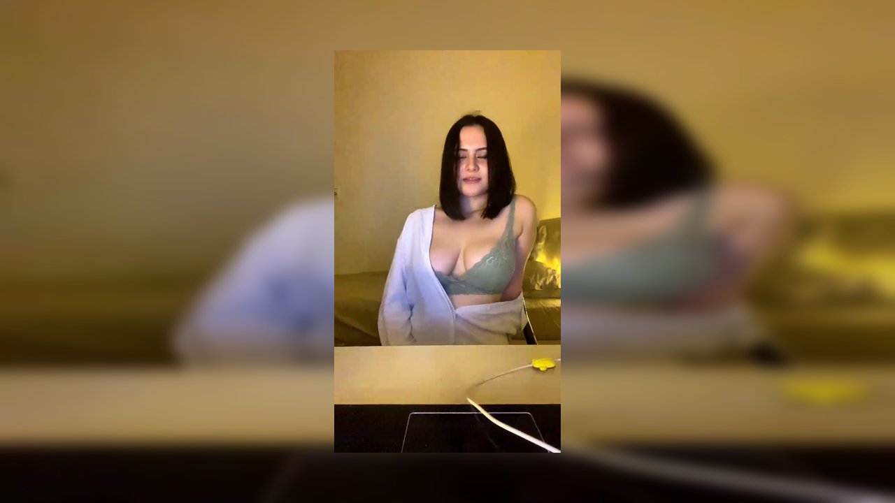 Tango Jelly (Desti) arşiv ifşa videoları part 19 - Video İzle